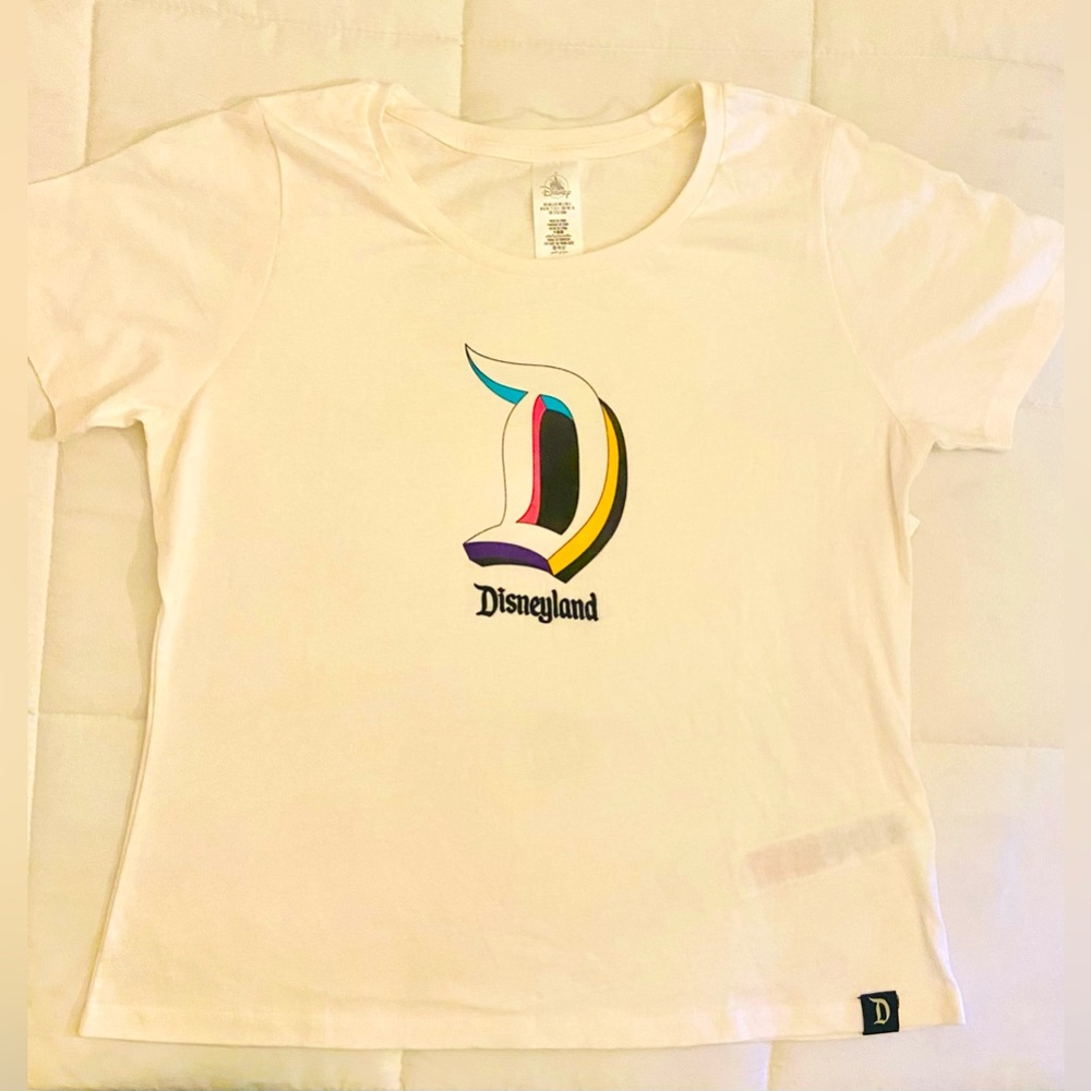 Disney Parks Disneyland Logo Embroidery T-Shirt Women’s Large Ivory FLAW NWT